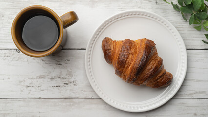 クロワッサンとコーヒー