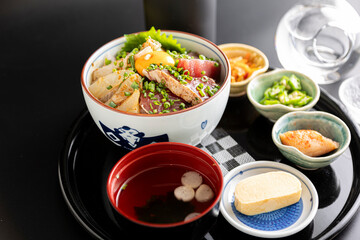 海鮮丼