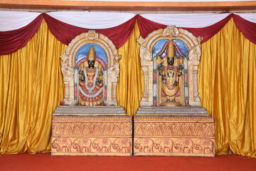 Indian wedding mandap decor - Indian Marriage Halls Hindu wedding stage decoration