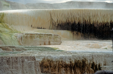 Geyser, Geyser de Mammoth, Parc National du Yellowstone, U.S.A