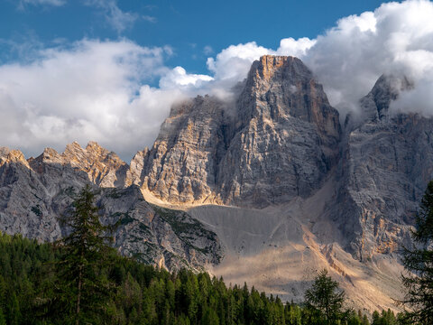 Monte Pelmo - dolomiti - val di zoldo - val fiorentina - italia