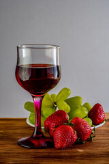 red wine and grapes