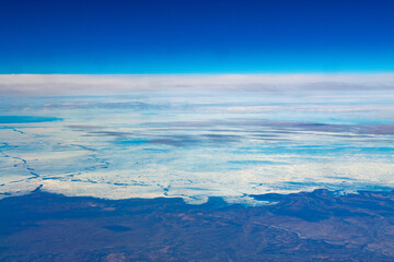 Farbenspiel - Blick aus 12 000 Meter Höhe auf das Polarmeer 