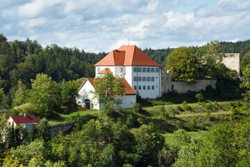 Ausblick auf Schloss in Hettingen (jetzt Rathaus) im Landkreis Sigmaringen (Hohenzollern)
