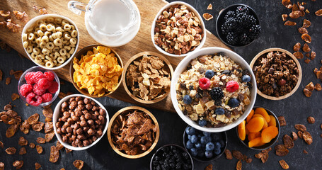 Breakfast cereal products and fresh fruits