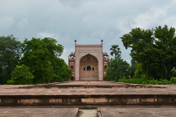 Naklejka premium Gate at Akbar's Tomb in Agra