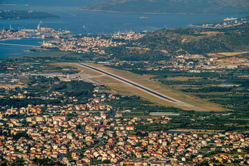 Split airport seen from the surrounding mountains