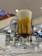 Copo de Capuccino Café com Caramelo