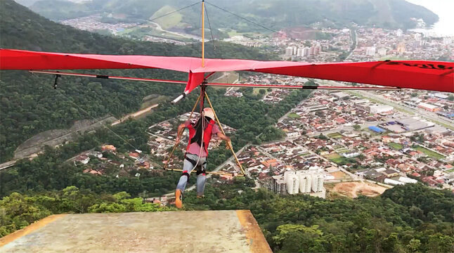 Asa Delta Caraguatatuba