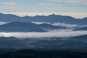 日本の岡山県の蒜山高原のとても美しい雲海