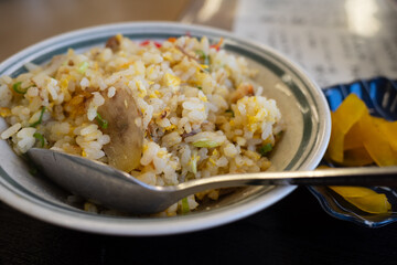 日本の鳥取県のラーメン店のとても美味しいチャーハン