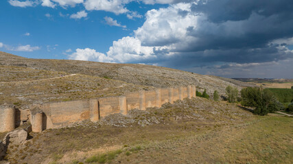 muralla del castillo de Berlanga de Duero en la provincia de Soria, España	