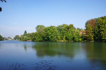 Fototapeta na wymiar Marne river bank in Maisons-Alfort city