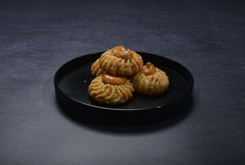 handmade baked luxury crispy peranakan traditional nonya cashew nut butter quqi cookies in gold...