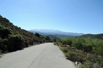 La route entre Livada et Aimonas près de Pérama en Crète