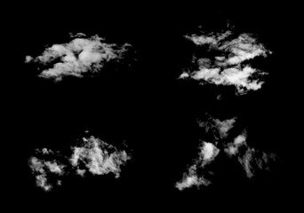 Pakiet białych chmur na czarnym tle, dym © markstudio2008