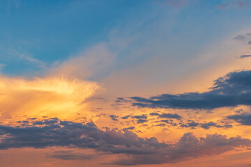 Fototapeta premium 荒れる夕空