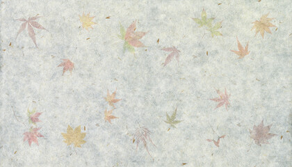 色づく紅葉と籾殻を漉き込んだ、秋を感じる自然素材の和紙