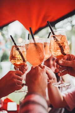 Aperol Spritz auf einem Sommerfest