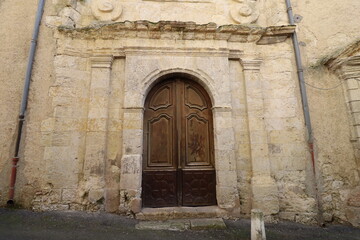 Bâtiment typique, vue de l'extérieur, ville de Auch, département du Gers, France