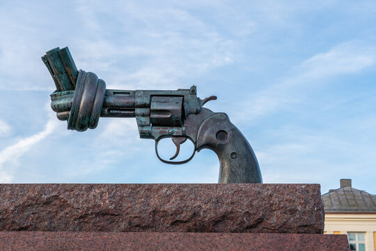 Knotted Gun - Non Violence Sculpture by Carl Fredrik Reutersward - Malmo, Sweden