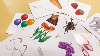 知育カードで勉強する