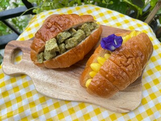 Green bean tempeh and ginko with salt bun