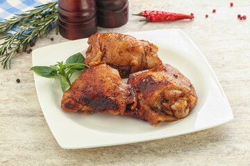 Roasted chicken leg with spicy sauce
