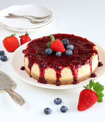 cheesecake with berries