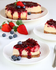 cheesecake with berries