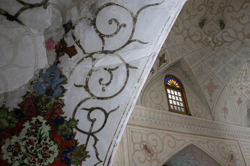 Imamzadeh-ye Zanjiri shrine in Nasir-almolk Mosque