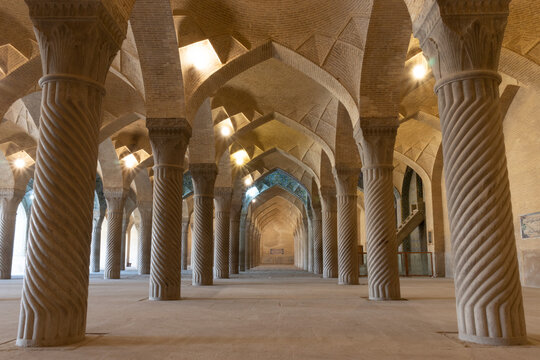 Inside the Vakil Mosque