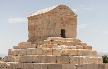 Tomb of Cyrus the great entrance