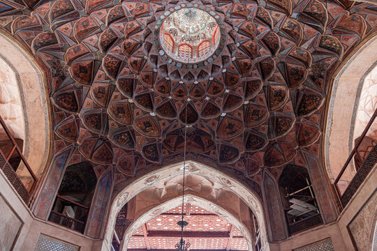 Interior of a ceiling in Hasht Behesht