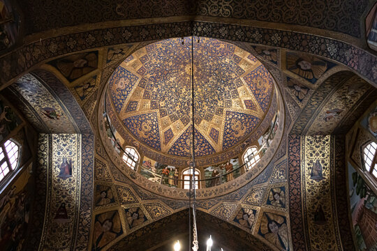 interior of the Vank Cathedral