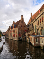Obraz premium Idyllic canal reflections in medieval city of Bruges, Belgium