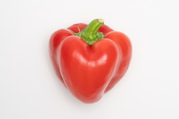 赤色でハートマークのパプリカ
