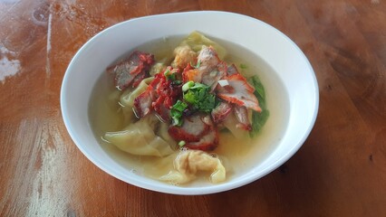 Wonton soup with BBQ pork