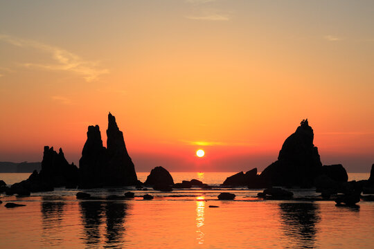 Morning sun and Hashikui rocks, Japan,Wakayama Prefecture,Higashimuro District, Wakayama,Kushimoto town