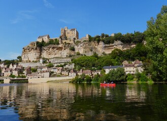 Fototapeta na wymiar Beynac-et-Cazenac. (Dordogne, en région Nouvelle-Aquitaine)