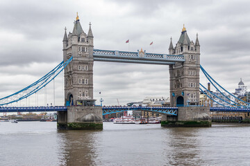 Fototapeta na wymiar Daytime view of the Tower Bridge over the River Thames in London