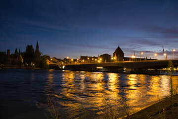 Konstanz, nachts an der alten Rheinbrücke