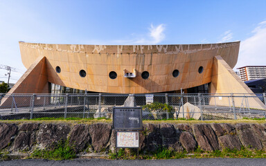 解体が決まった船の体育館こと香川県立体育館（香川県高松市）