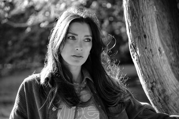 black and white portrait of a woman in the park in bulgaria varna, model shooting, autumn 