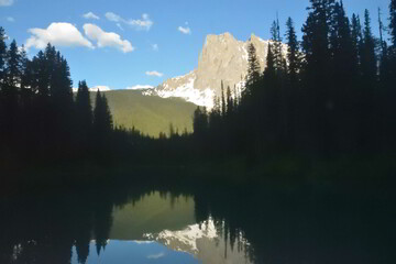 Emerald lake photo