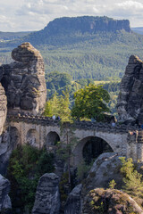 Fototapeta na wymiar Bastei im Nationalpark Sächsische Schweiz