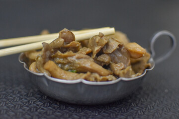 shimeiji on the plate