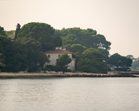 castle on the lshore