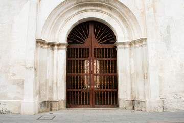 Fototapeta na wymiar church doors