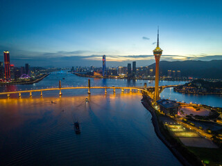 Obraz premium Macau Tower and Sai Van Bridge